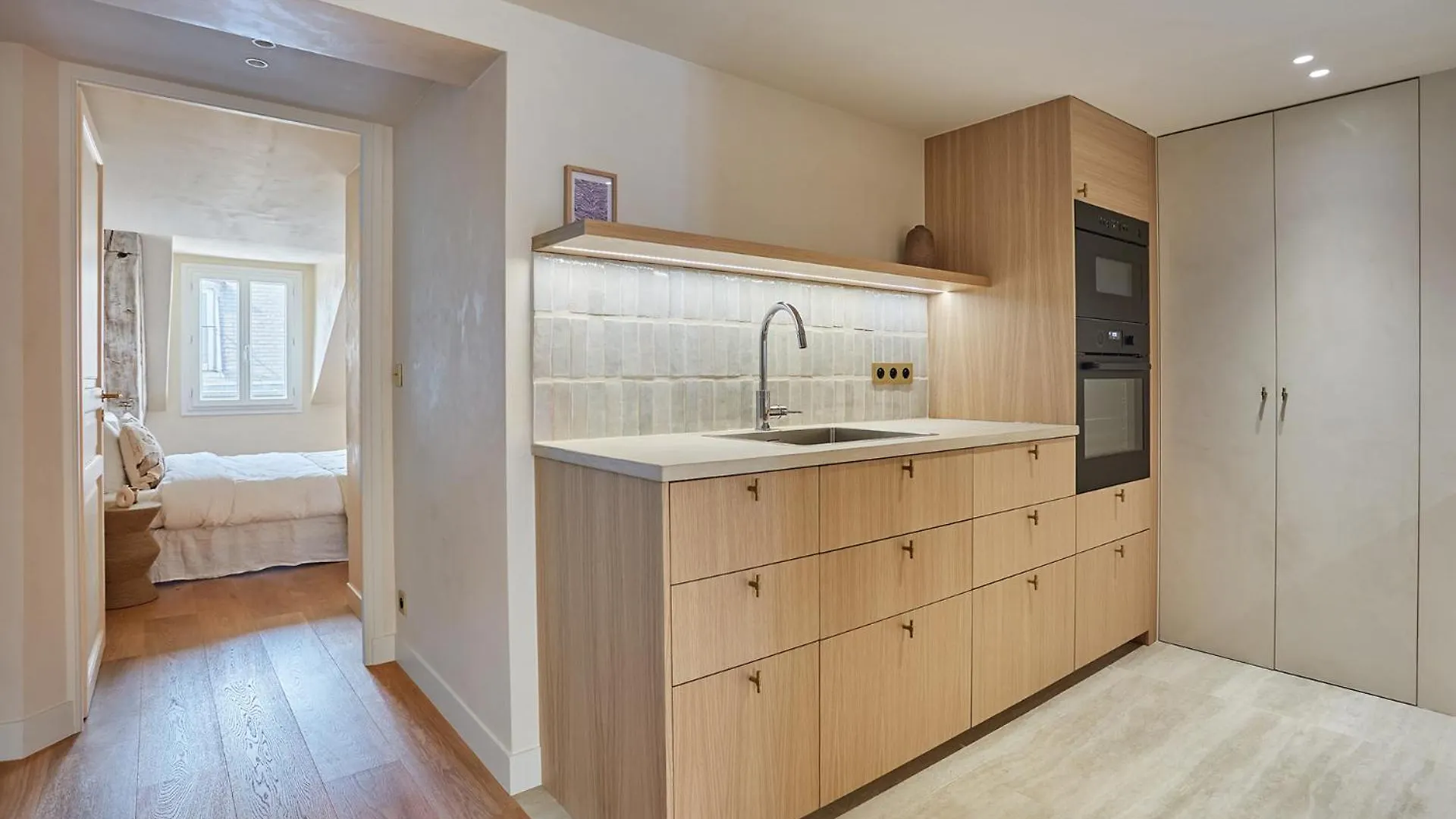 Apartment Place Vendome By Prestige *